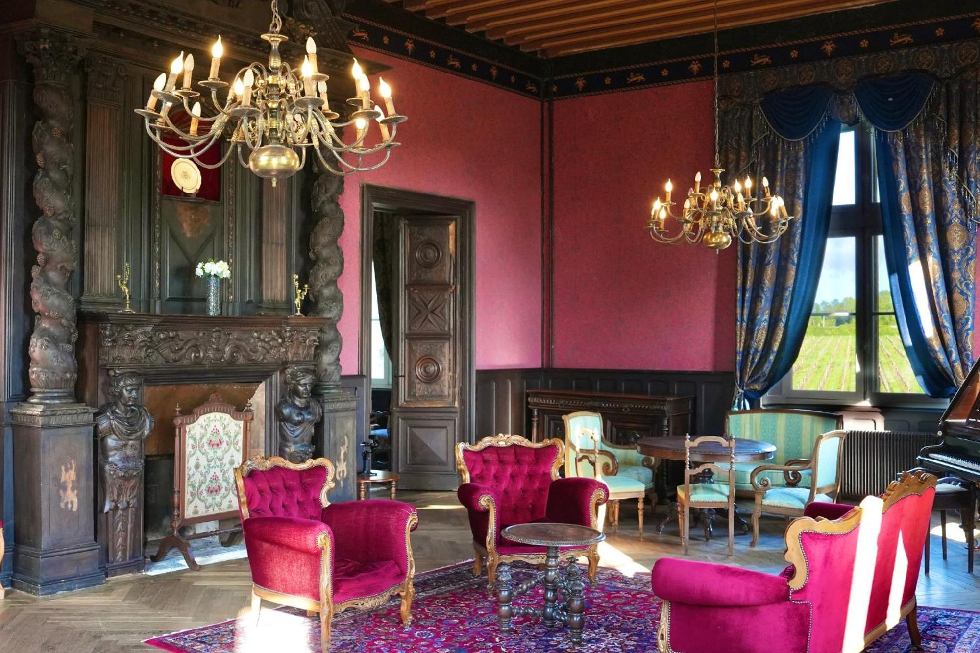 Chateau Borgeat De Lagrange - Privatisation Блеи-э-Сент-Люс Экстерьер фото