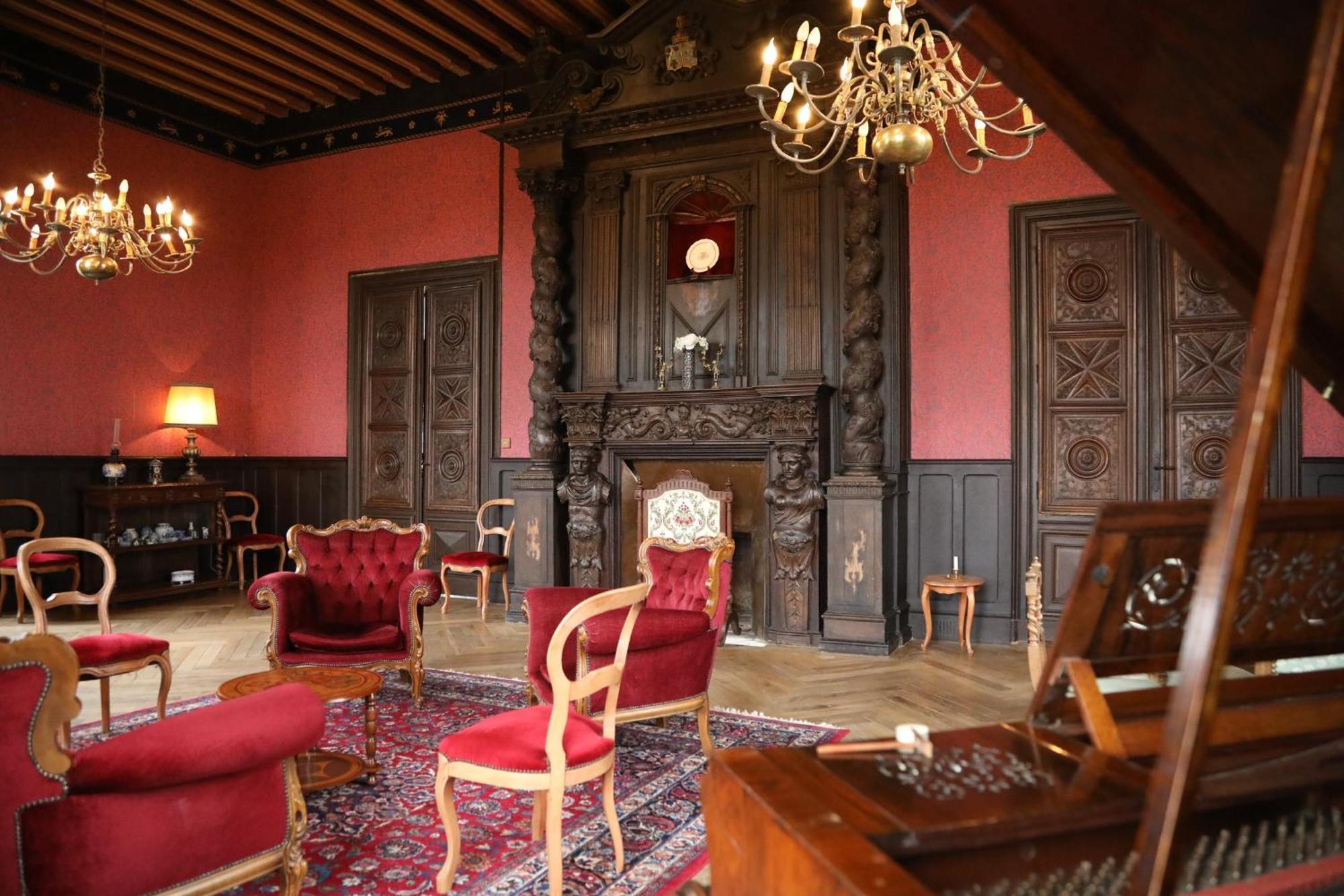 Chateau Borgeat De Lagrange - Privatisation Блеи-э-Сент-Люс Экстерьер фото