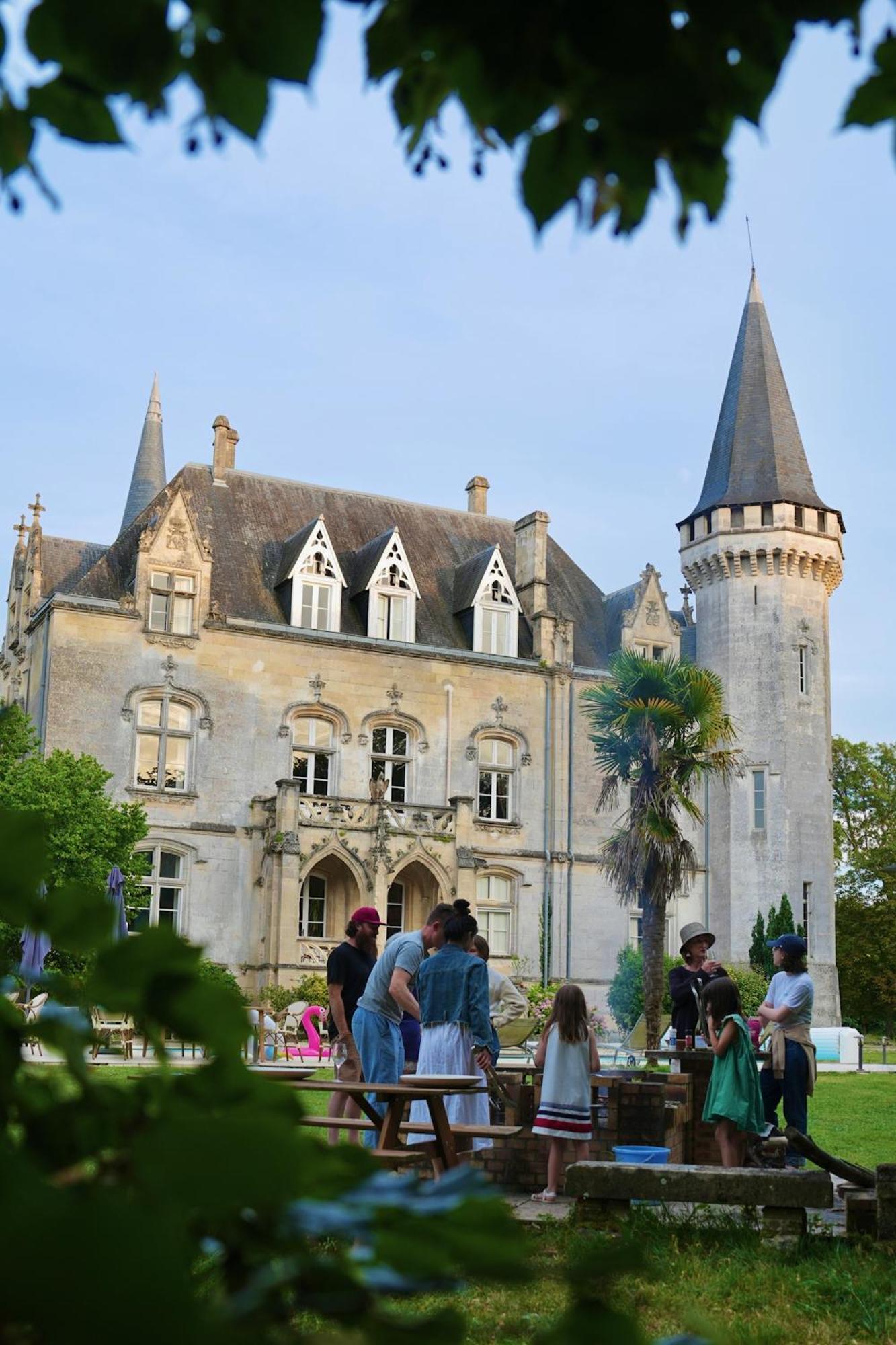 Chateau Borgeat De Lagrange - Privatisation Блеи-э-Сент-Люс Экстерьер фото